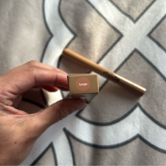 Rhode Peptide Lip Shade: Lunge - Picture 2 of 4